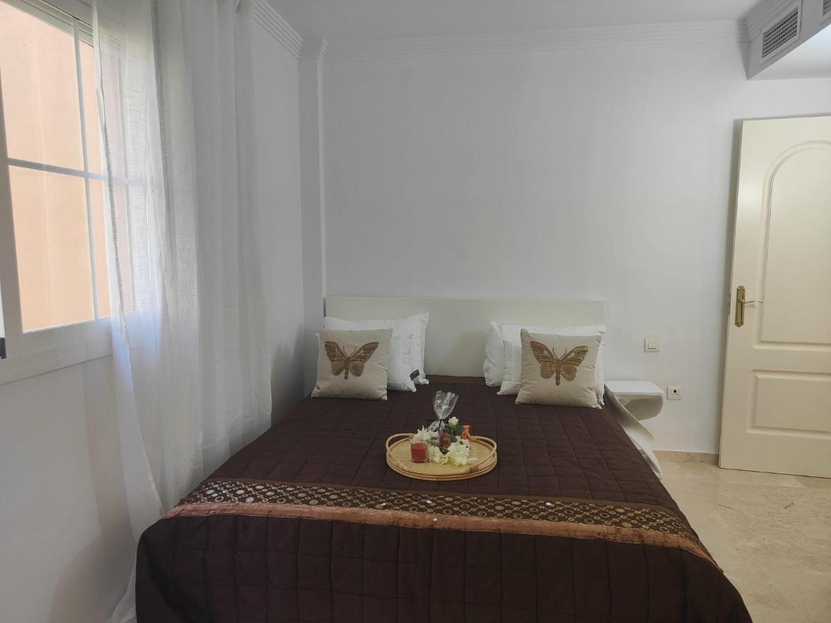 Center Beach 2 Beds Appartement Elviria Marbella Esterno foto